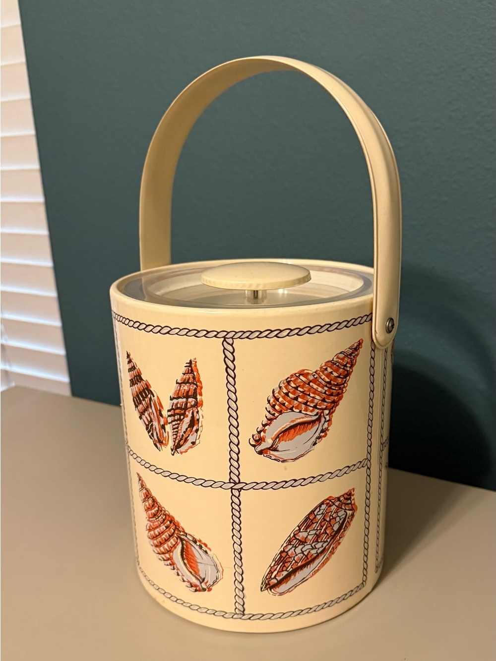 Vintage RARE Georges Briard Seashell Beach Shell Ice Bucket MCM Vinyl USA